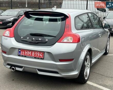 Серый Вольво Ц30, объемом двигателя 1.6 л и пробегом 249 тыс. км за 10000 $, фото 2 на Automoto.ua