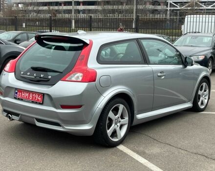 Серый Вольво Ц30, объемом двигателя 1.6 л и пробегом 249 тыс. км за 10000 $, фото 2 на Automoto.ua