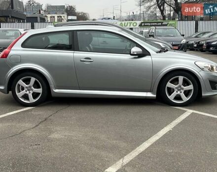 Серый Вольво Ц30, объемом двигателя 1.6 л и пробегом 249 тыс. км за 10000 $, фото 7 на Automoto.ua