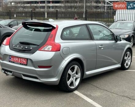 Серый Вольво Ц30, объемом двигателя 1.6 л и пробегом 249 тыс. км за 10000 $, фото 8 на Automoto.ua