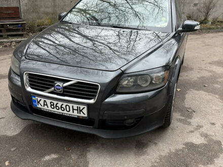 Серый Вольво Ц30, объемом двигателя 1.6 л и пробегом 258 тыс. км за 6000 $, фото 1 на Automoto.ua