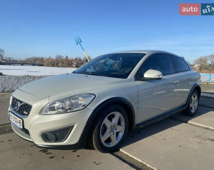 Серый Вольво Ц30, объемом двигателя 1.56 л и пробегом 250 тыс. км за 7400 $, фото 1 на Automoto.ua