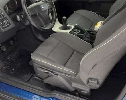 Синий Вольво Ц30, объемом двигателя 1.56 л и пробегом 172 тыс. км за 6200 $, фото 27 на Automoto.ua