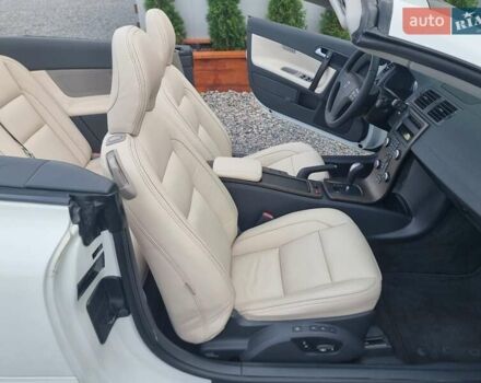 Білий Вольво C70, об'ємом двигуна 2.52 л та пробігом 165 тис. км за 12500 $, фото 27 на Automoto.ua