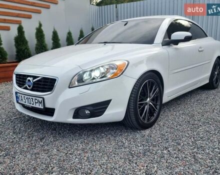 Білий Вольво C70, об'ємом двигуна 2.52 л та пробігом 165 тис. км за 12500 $, фото 6 на Automoto.ua