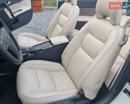 Білий Вольво C70, об'ємом двигуна 2.52 л та пробігом 165 тис. км за 12500 $, фото 34 на Automoto.ua