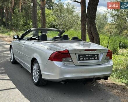 Серый Вольво Ц70, объемом двигателя 2 л и пробегом 170 тыс. км за 8700 $, фото 3 на Automoto.ua