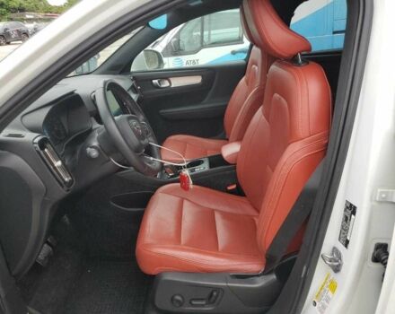 Белый Вольво Другая, объемом двигателя 0 л и пробегом 64 тыс. км за 7000 $, фото 6 на Automoto.ua