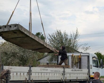 Белый Вольво Другая, объемом двигателя 7.3 л и пробегом 390 тыс. км за 428 $, фото 4 на Automoto.ua