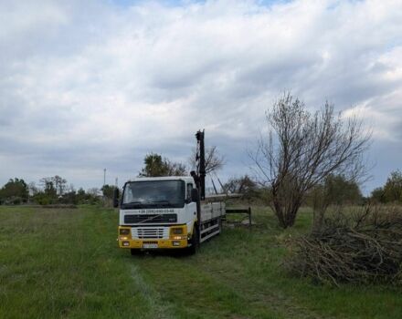 Белый Вольво Другая, объемом двигателя 7.3 л и пробегом 390 тыс. км за 428 $, фото 6 на Automoto.ua