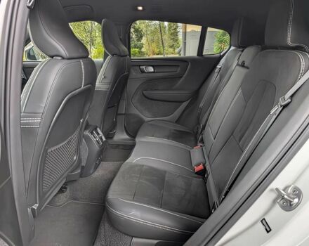 Белый Вольво Другая, объемом двигателя 0 л и пробегом 24 тыс. км за 16000 $, фото 13 на Automoto.ua