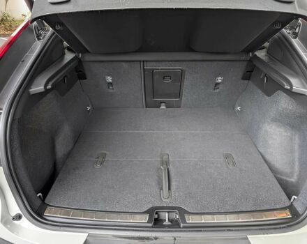 Белый Вольво Другая, объемом двигателя 0 л и пробегом 24 тыс. км за 16000 $, фото 15 на Automoto.ua