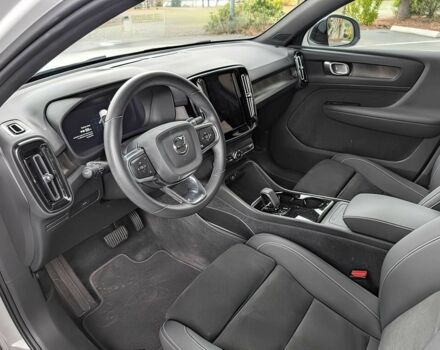 Белый Вольво Другая, объемом двигателя 0 л и пробегом 24 тыс. км за 16000 $, фото 8 на Automoto.ua