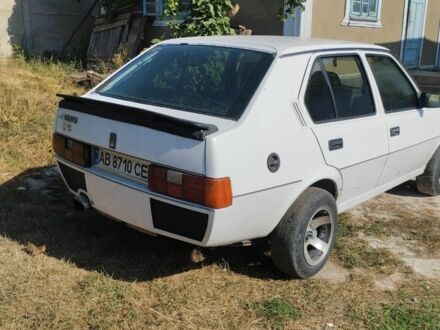 Вольво Другая 1987 в Кельменцах на Automoto.ua Белый Вольво Другая, объемом двигателя 1.4 л и пробегом 200 тыс. км за 700 $, фото 1 на Automoto.ua