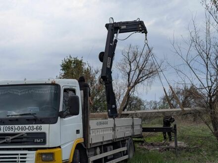 Белый Вольво Другая, объемом двигателя 7.3 л и пробегом 390 тыс. км за 428 $, фото 1 на Automoto.ua