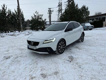 Білий Вольво Інша, об'ємом двигуна 1.5 л та пробігом 38 тис. км за 18500 $, фото 1 на Automoto.ua