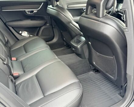 Черный Вольво Другая, объемом двигателя 2 л и пробегом 250 тыс. км за 23500 $, фото 5 на Automoto.ua