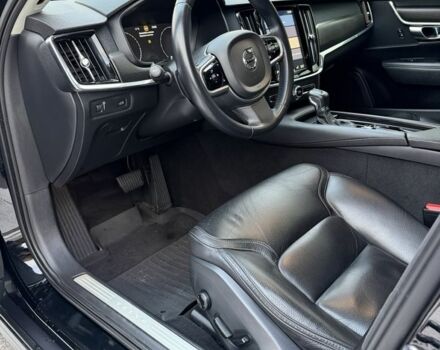 Черный Вольво Другая, объемом двигателя 2 л и пробегом 250 тыс. км за 23500 $, фото 22 на Automoto.ua