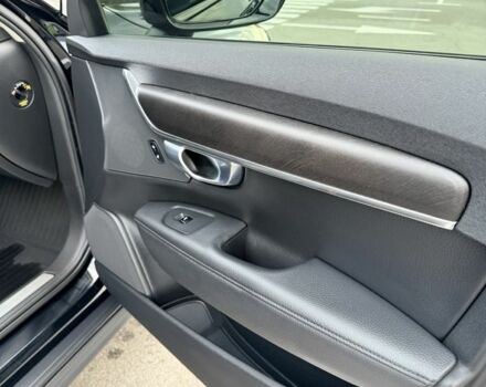 Черный Вольво Другая, объемом двигателя 2 л и пробегом 250 тыс. км за 23500 $, фото 3 на Automoto.ua