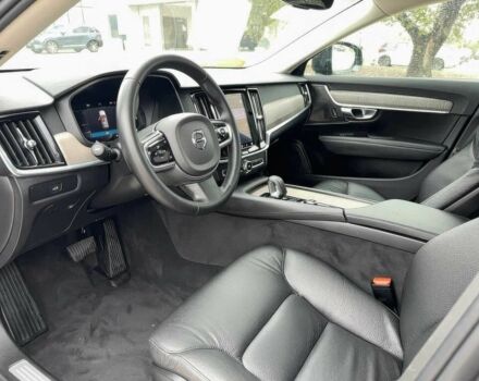 Чорний Вольво Інша, об'ємом двигуна 2 л та пробігом 14 тис. км за 17999 $, фото 6 на Automoto.ua