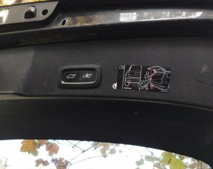 Черный Вольво Другая, объемом двигателя 0 л и пробегом 98 тыс. км за 16300 $, фото 12 на Automoto.ua