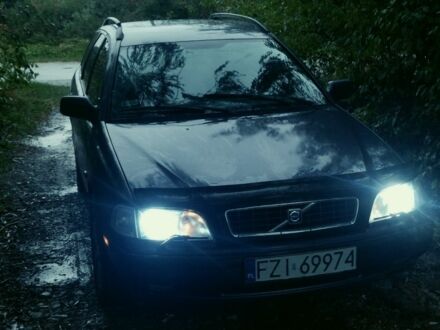 Фиолетовый Вольво Другая, объемом двигателя 1.8 л и пробегом 397 тыс. км за 1350 $, фото 1 на Automoto.ua