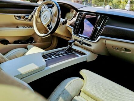 Коричневый Вольво Другая, объемом двигателя 2 л и пробегом 132 тыс. км за 31499 $, фото 1 на Automoto.ua