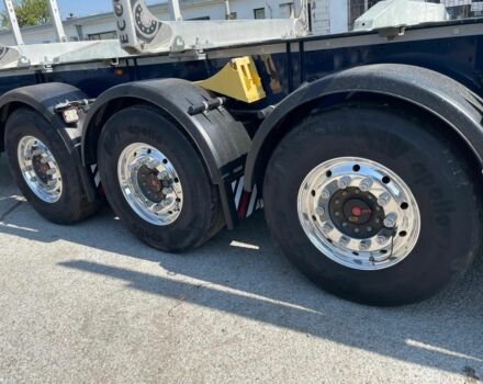 Вольво Другая, объемом двигателя 0 л и пробегом 0 тыс. км за 64918 $, фото 6 на Automoto.ua