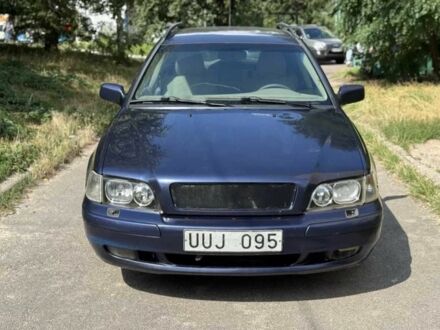 Синий Вольво Другая, объемом двигателя 2 л и пробегом 350 тыс. км за 1329 $, фото 1 на Automoto.ua