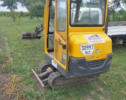 Желтый Вольво EC 15B, объемом двигателя 1 л и пробегом 330 тыс. км за 14299 $, фото 2 на Automoto.ua