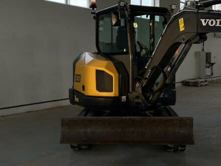 Серый Вольво EC 35, объемом двигателя 0 л и пробегом 0 тыс. км за 61475 $, фото 1 на Automoto.ua