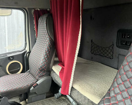 Белый Вольво FH 12, объемом двигателя 12.13 л и пробегом 600 тыс. км за 3600 $, фото 4 на Automoto.ua