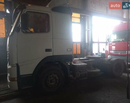 Білий Вольво FH 12, об'ємом двигуна 12.13 л та пробігом 1000 тис. км за 6000 $, фото 2 на Automoto.ua