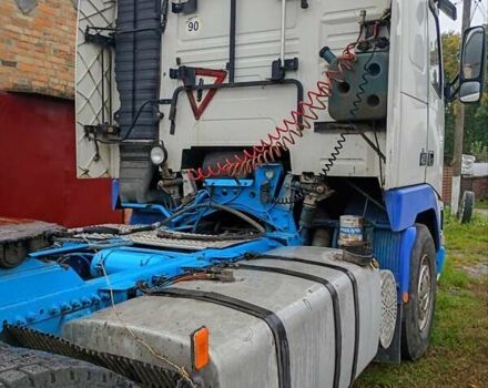 Белый Вольво FH 12, объемом двигателя 12.1 л и пробегом 1000 тыс. км за 8000 $, фото 2 на Automoto.ua