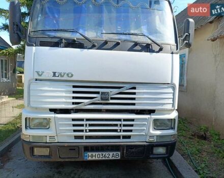Белый Вольво FH 12, объемом двигателя 12.1 л и пробегом 100 тыс. км за 4800 $, фото 4 на Automoto.ua