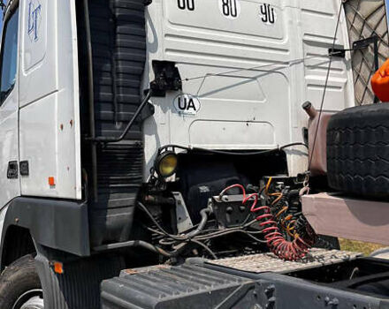 Белый Вольво FH 12, объемом двигателя 12.9 л и пробегом 900 тыс. км за 5800 $, фото 5 на Automoto.ua