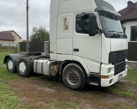 Вольво FH 12 2002 у Вінниці на Automoto.ua Білий Вольво FH 12, об'ємом двигуна 12.13 л та пробігом 1000 тис. км за 7500 $, фото 4 на Automoto.ua
