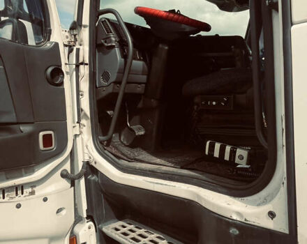 Білий Вольво FH 12, об'ємом двигуна 0 л та пробігом 2 тис. км за 25499 $, фото 15 на Automoto.ua