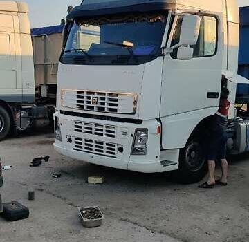 Білий Вольво FH 12, об'ємом двигуна 12.1 л та пробігом 2 тис. км за 7948 $, фото 1 на Automoto.ua