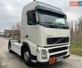 Белый Вольво FH 12, объемом двигателя 12 л и пробегом 698 тыс. км за 10900 $, фото 3 на Automoto.ua