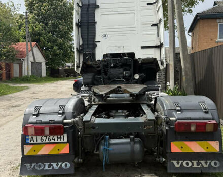 Вольво FH 12 2005 в Броварах на Automoto.ua Белый Вольво FH 12, объемом двигателя 12.13 л и пробегом 1 тыс. км за 11200 $, фото 2 на Automoto.ua