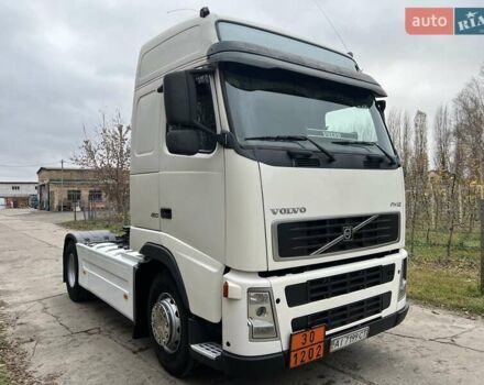 Белый Вольво FH 12, объемом двигателя 12 л и пробегом 698 тыс. км за 10900 $, фото 4 на Automoto.ua