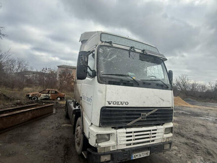 Білий Вольво FH 12, об'ємом двигуна 12 л та пробігом 1000 тис. км за 4000 $, фото 1 на Automoto.ua
