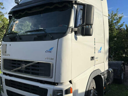 Вольво FH 12 2002 в Житомире на Automoto.ua Белый Вольво FH 12, объемом двигателя 12.1 л и пробегом 2 тыс. км за 8500 $, фото 1 на Automoto.ua