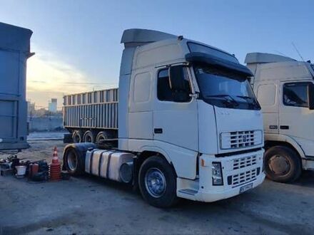 Вольво FH 12 2002 в Николаеве на Automoto.ua Белый Вольво FH 12, объемом двигателя 0 л и пробегом 2 тыс. км за 6700 $, фото 1 на Automoto.ua
