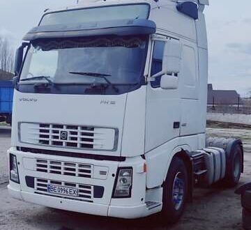 Білий Вольво FH 12, об'ємом двигуна 12.1 л та пробігом 2 тис. км за 7948 $, фото 1 на Automoto.ua