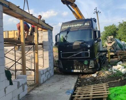 Чорний Вольво FH 12, об'ємом двигуна 12.1 л та пробігом 258 тис. км за 28000 $, фото 4 на Automoto.ua