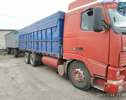 Красный Вольво FH 12, объемом двигателя 12.1 л и пробегом 220 тыс. км за 8800 $, фото 2 на Automoto.ua