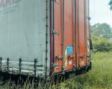 Красный Вольво FH 12, объемом двигателя 12 л и пробегом 500 тыс. км за 9000 $, фото 4 на Automoto.ua