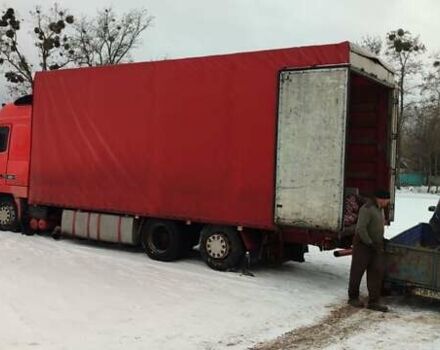 Красный Вольво FH 12, объемом двигателя 12 л и пробегом 865 тыс. км за 13000 $, фото 18 на Automoto.ua